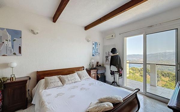 Maison à vendre    5 pièces • 179,61 m2 Calcatoggio