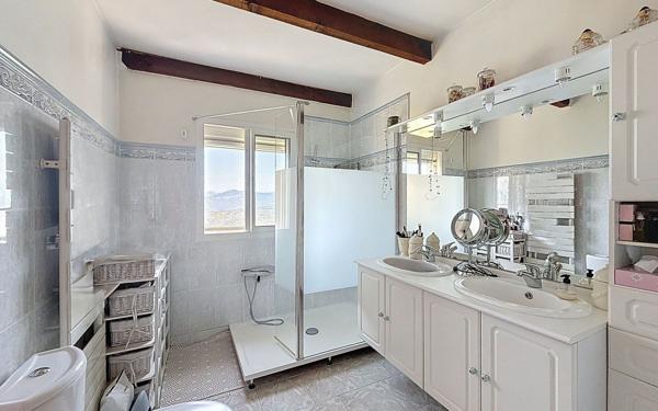 Maison à vendre    5 pièces • 179,61 m2 Calcatoggio