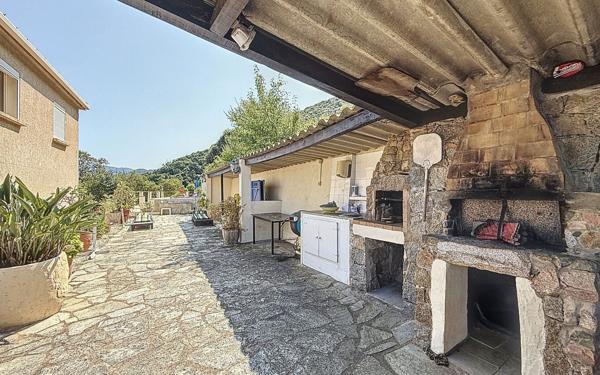 Maison à vendre    5 pièces • 179,61 m2 Calcatoggio