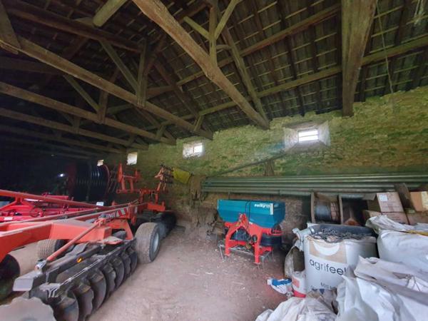Maison ancienne - Puy l'eveque Vallée du lot Ouest- En campagne isolée ancienne ferme avec 29 ha attenants