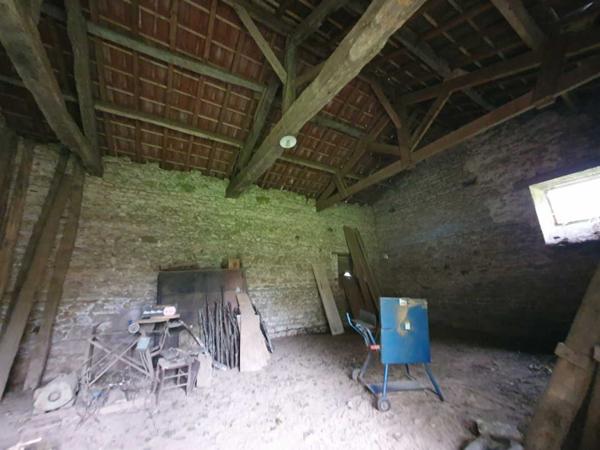 Maison ancienne - Puy l'eveque Vallée du lot Ouest- En campagne isolée ancienne ferme avec 29 ha attenants