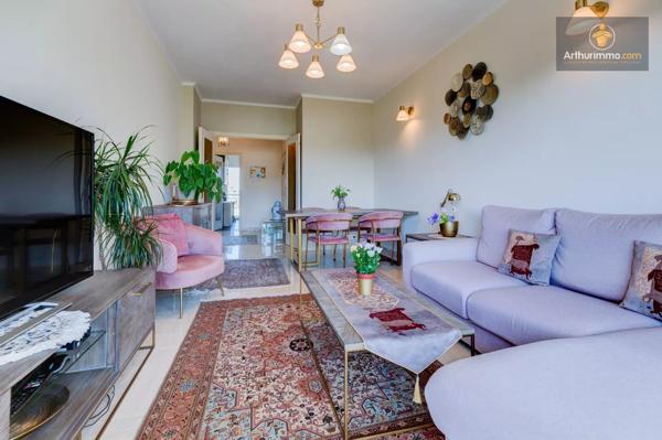 Vente                                                      Appartement
                        
                     3 pièces                      69 m2                     à Nice