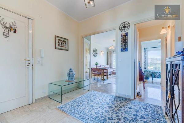 Vente                                                      Appartement
                        
                     3 pièces                      69 m2                     à Nice