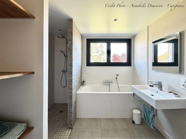 Maison à vendre 8 pièces SAINT BONNET PRES RIOM (63)