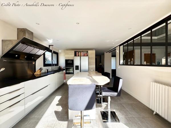 Maison à vendre 8 pièces SAINT BONNET PRES RIOM (63)