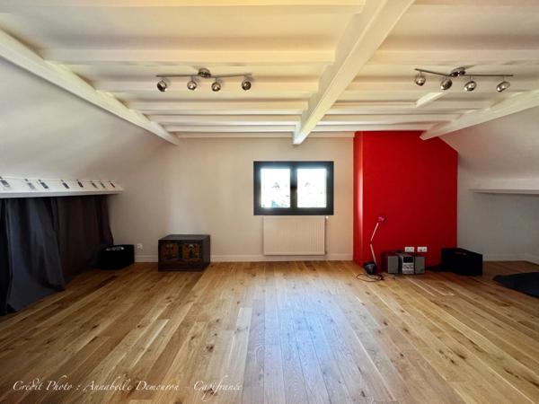 Maison à vendre 8 pièces SAINT BONNET PRES RIOM (63)