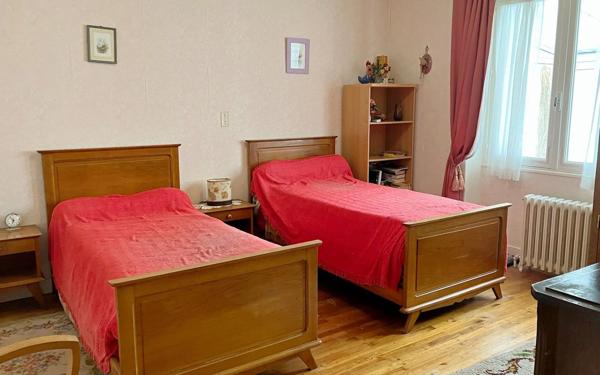 Maison à vendre    3 pièces •  Angoulême