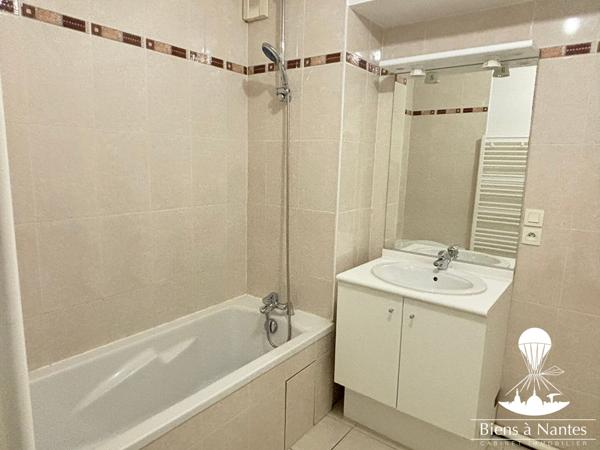 NANTES, Appartement T5 90m2, garage 30 m2 et ascenseur , Nantes NANTES, Appartement T5 90m2, garage 30 m2 et ascenseur , Nantes