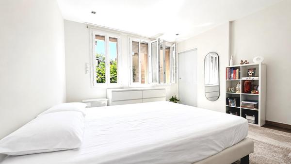 Maison de ville avec extérieur proche de toutes commodités