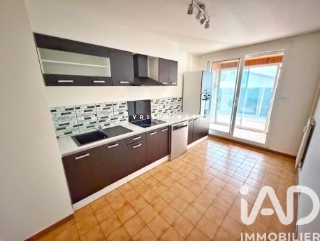 Location appartement 3 pièces 63 m² Toulon