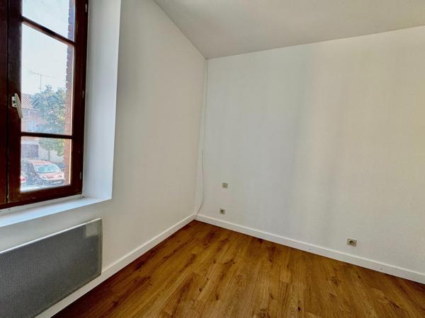 Centre L'Isle sur Tarn, maison typique de ville T3