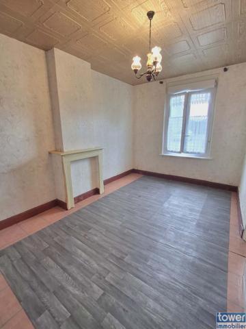 Maison
                                                                                                                                                                                                                                                                                                                        4 pièce(s)                                                                                                                                                                                                          2 chambre(s)                                                                                                                                                                                                          83  m²