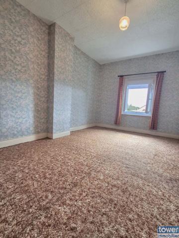 Maison
                                                                                                                                                                                                                                                                                                                        4 pièce(s)                                                                                                                                                                                                          2 chambre(s)                                                                                                                                                                                                          83  m²