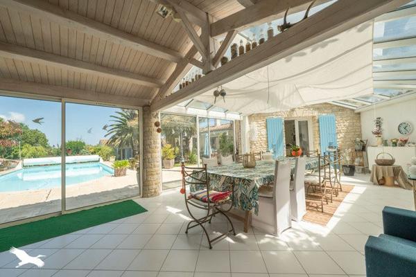 Maison à vendre |  Le Château-d'Oléron |  10 pièces | 306 m²