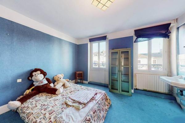 Immeuble
        
        - 659 m² Exclusivité