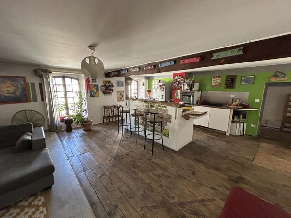 Immeuble
        
        - 659 m² Exclusivité