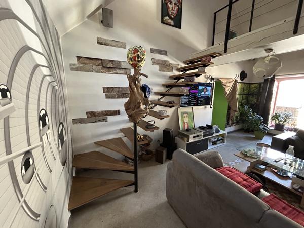 Immeuble
        
        - 659 m² Exclusivité