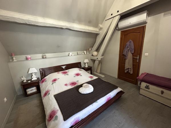 Immeuble
        
        - 659 m² Exclusivité