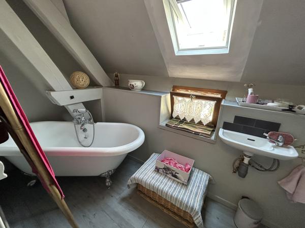Immeuble
        
        - 659 m² Exclusivité