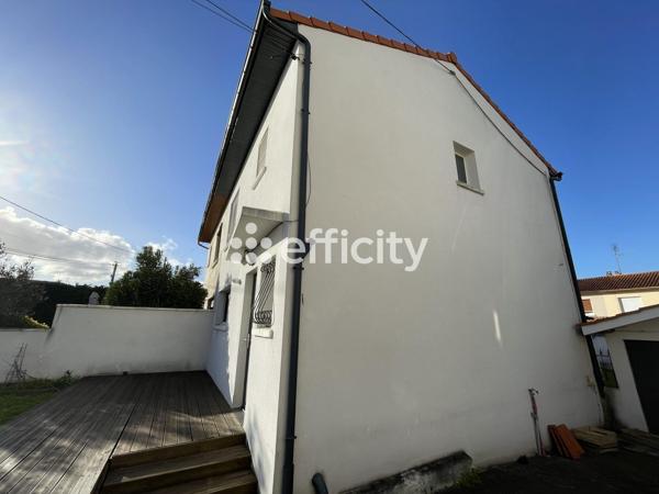 Maison
         5 pièces
        - 90 m² 379 000 € *