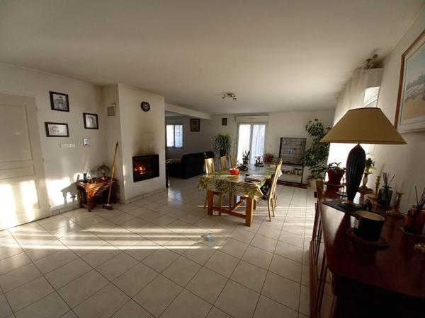 Maison 5 pièces de 109 m2 à Menoux à 160 000 Euros