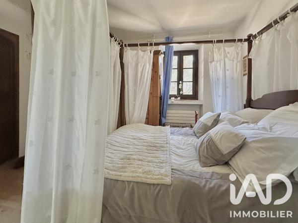 Maison à vendre 6 pièces 230 m² Saint-Cyr-sur-Mer