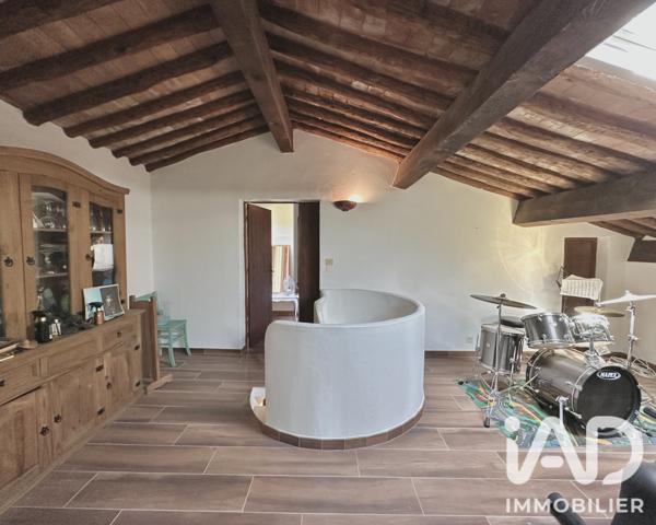 Maison à vendre 6 pièces 230 m² Saint-Cyr-sur-Mer