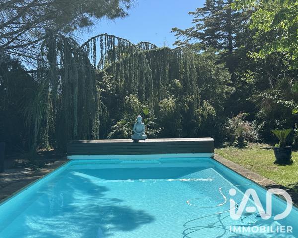 Maison à vendre 6 pièces 230 m² Saint-Cyr-sur-Mer