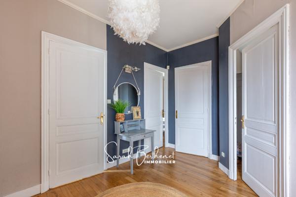 Maison 8 pièces - 320 m² Exclusivité efficity