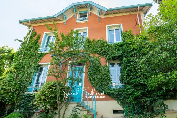 Maison 8 pièces - 320 m² Exclusivité efficity