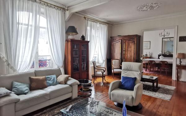 Appartement à vendre    7 pièces • 168,84 m2 Vannes