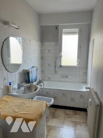 T4 avec cave et garage 