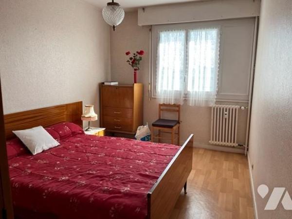 T4 avec cave et garage 