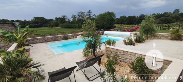 Maison Saint Ouen Des Toits 9 pièce(s) 189 m2 + 6 gîtes (132 m²)