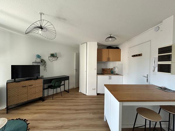 ROUTE DE CLISSON T1 MEUBLE ,  
Nantes 44200