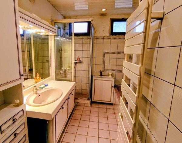 Maison avec grand jardin, parcelle détachable