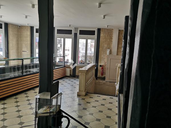 Local commercial à vendre, 251 m² - Crépy-en-Valois 60800