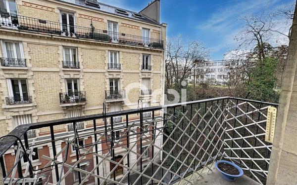 Appartement à vendre    4 pièces • 72,29 m2 Paris 15