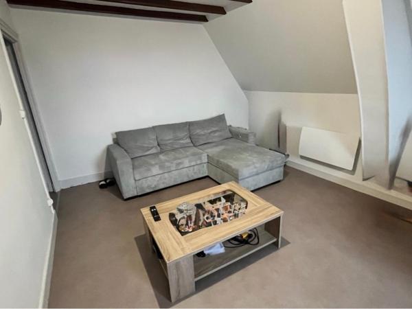 Immeuble Moulins 3 appartements + local 100 m2 + 2 garages + terrain