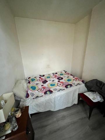 Immeuble Moulins 3 appartements + local 100 m2 + 2 garages + terrain