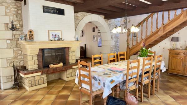 Maison bourgeoise avec piscine au coeur des vignes ? calme, espace et raffinement