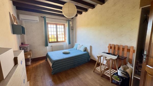 Maison bourgeoise avec piscine au coeur des vignes ? calme, espace et raffinement