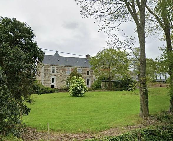 AUX PORTES DE BROCELIANDE