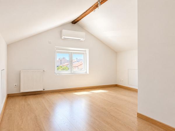 Maison
         9 pièces
        - 163 m² Bien prestige 650 000 € *