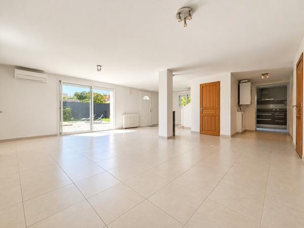 Maison
         9 pièces
        - 163 m² Bien prestige 650 000 € *