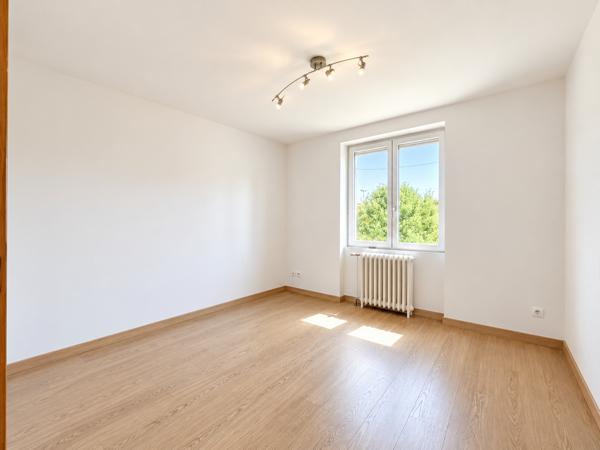 Maison
         9 pièces
        - 163 m² Bien prestige 650 000 € *
