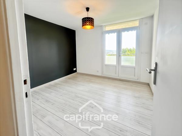 Appartement à vendre 4 pièces LA CIOTAT (13) - 74m2 terrasse vue mer - cave - au calme - à pieds centre ville.