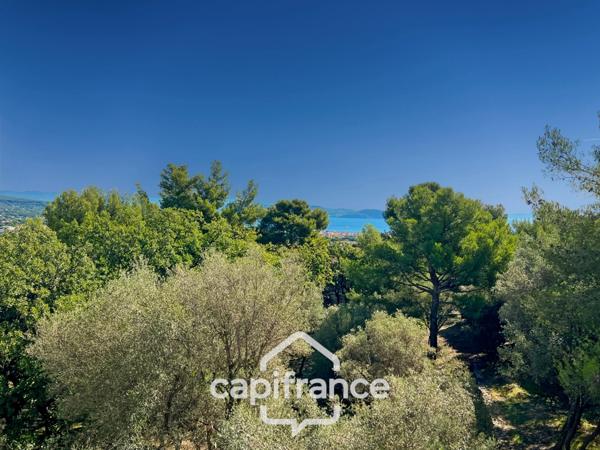 Appartement à vendre 4 pièces LA CIOTAT (13) - 74m2 terrasse vue mer - cave - au calme - à pieds centre ville.