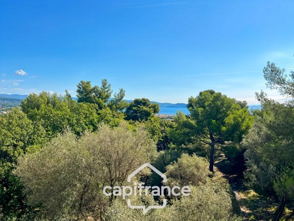Appartement à vendre 4 pièces LA CIOTAT (13) - 74m2 terrasse vue mer - cave - au calme - à pieds centre ville.