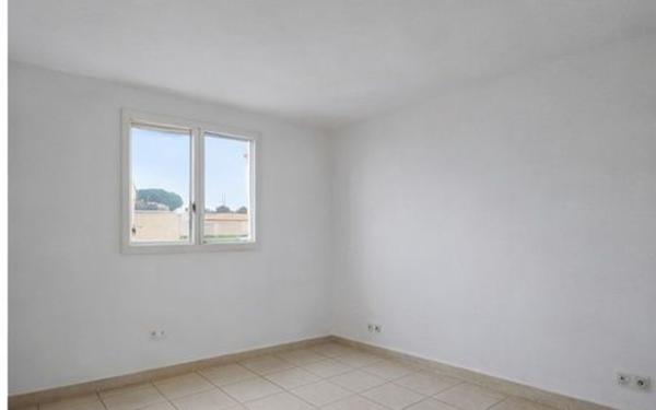 Maison à louer    3 pièces •  Béziers